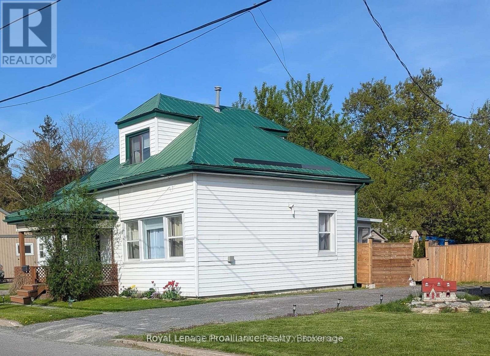 17 MEYERS STREET - Image 29