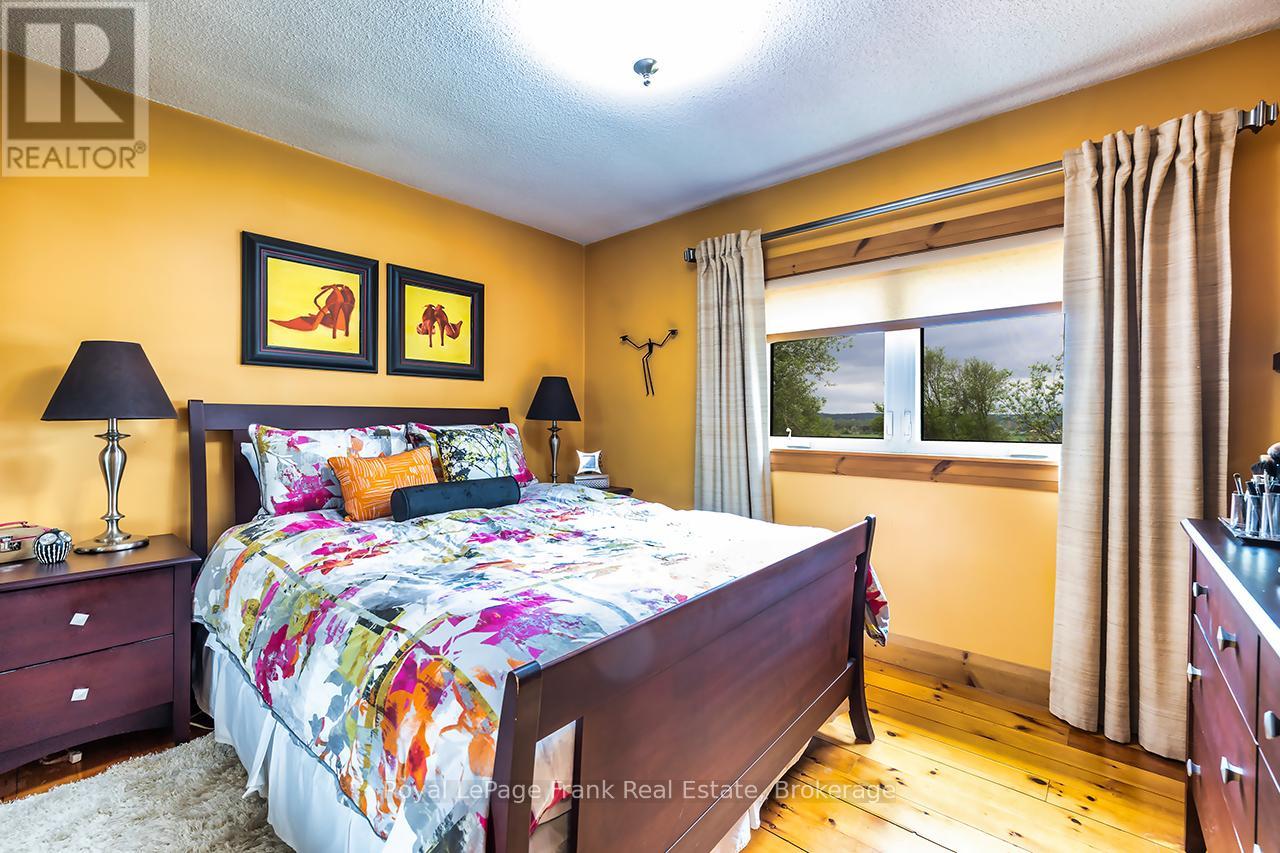 1361 HIGHWAY 7A - 7