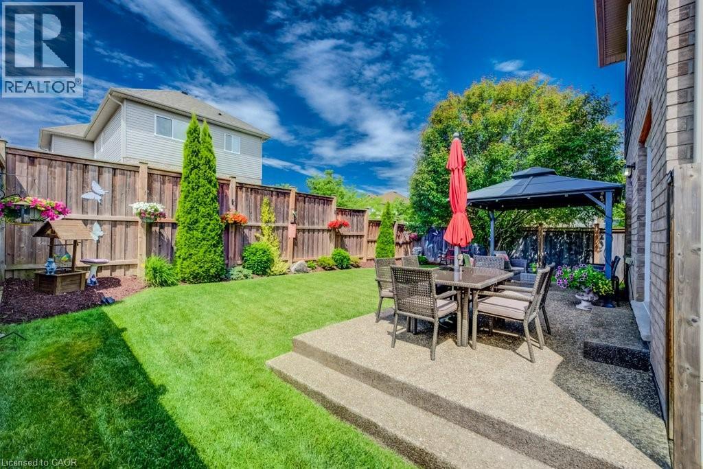 300 WATERVALE Crescent - 38