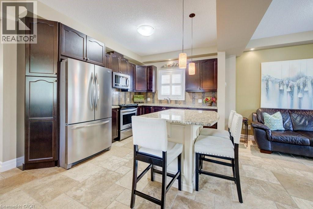 300 WATERVALE Crescent - 9