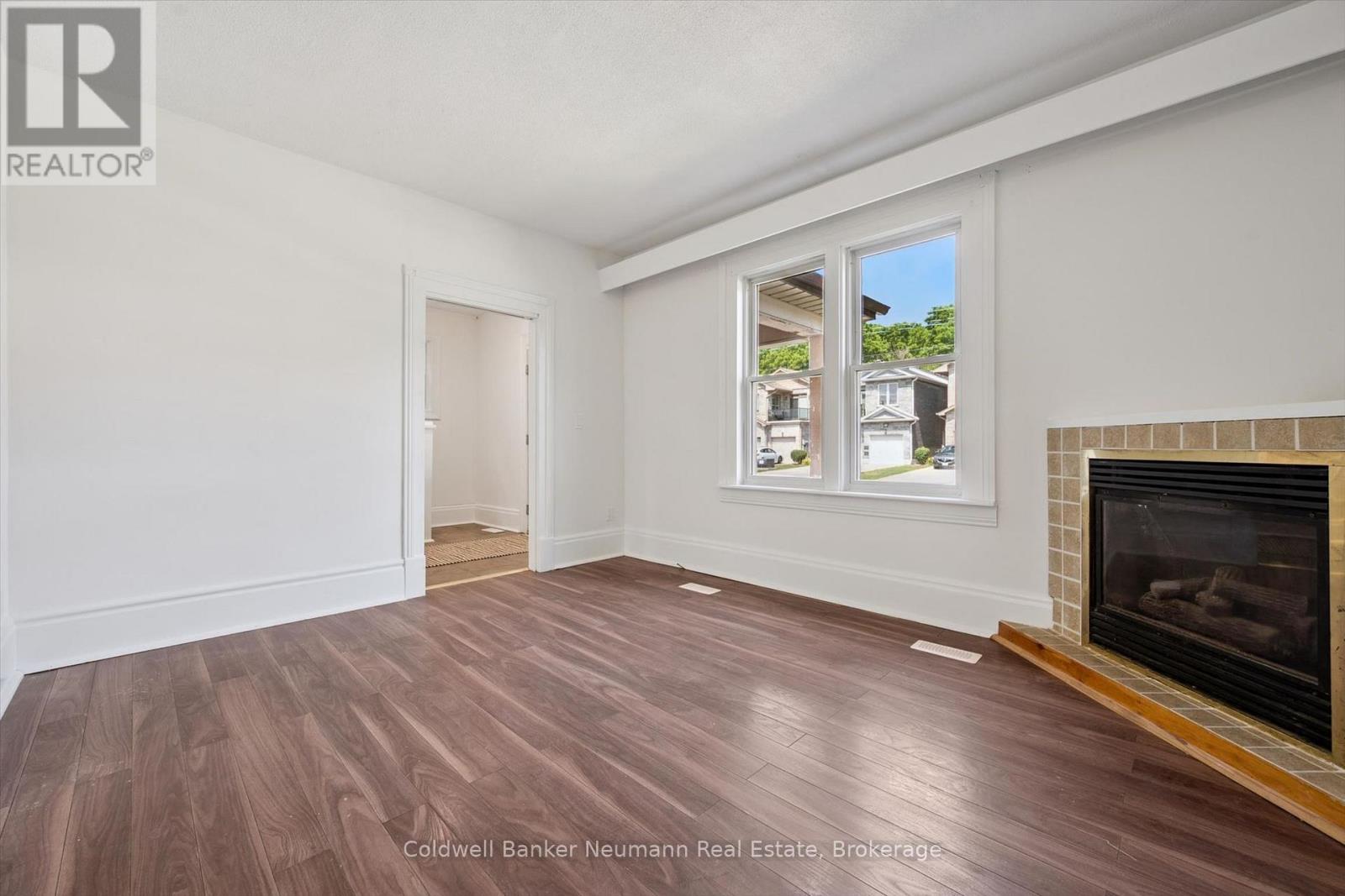 179 ELIZABETH STREET - 12