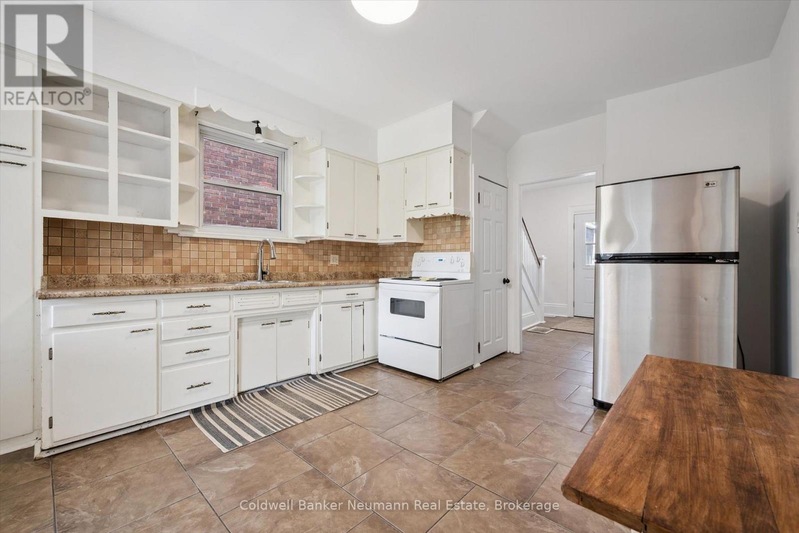 179 ELIZABETH STREET - 17