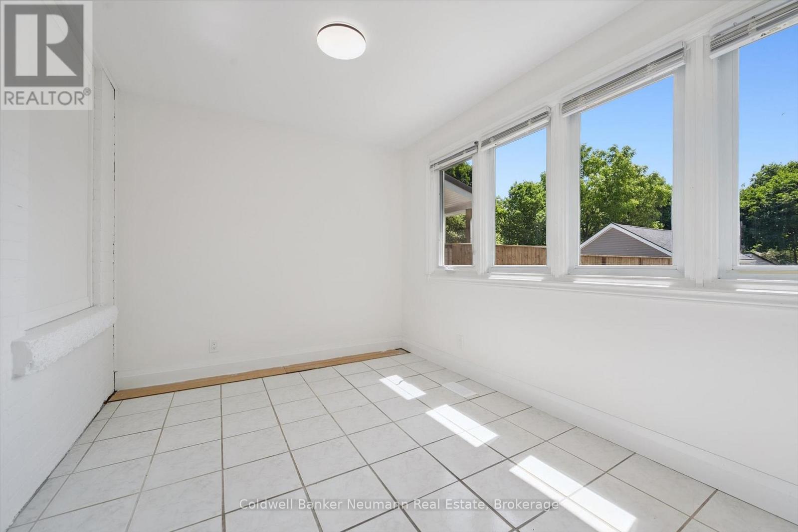 179 ELIZABETH STREET - 21