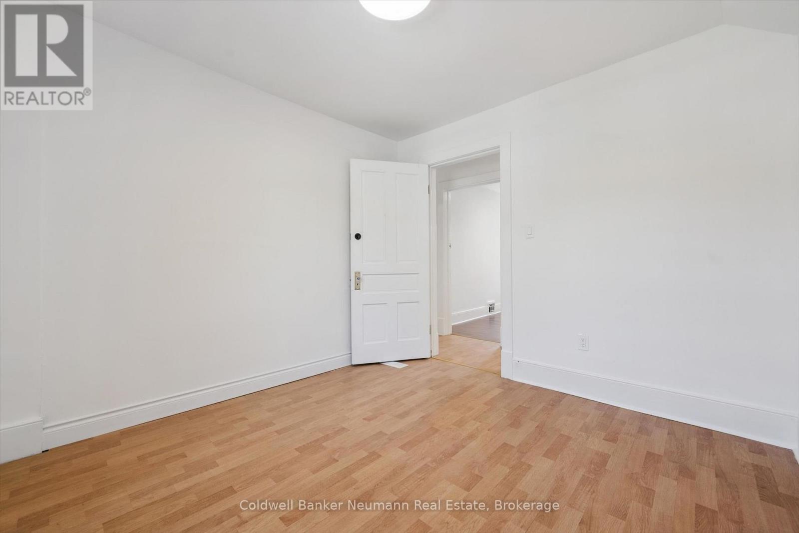 179 ELIZABETH STREET - 26