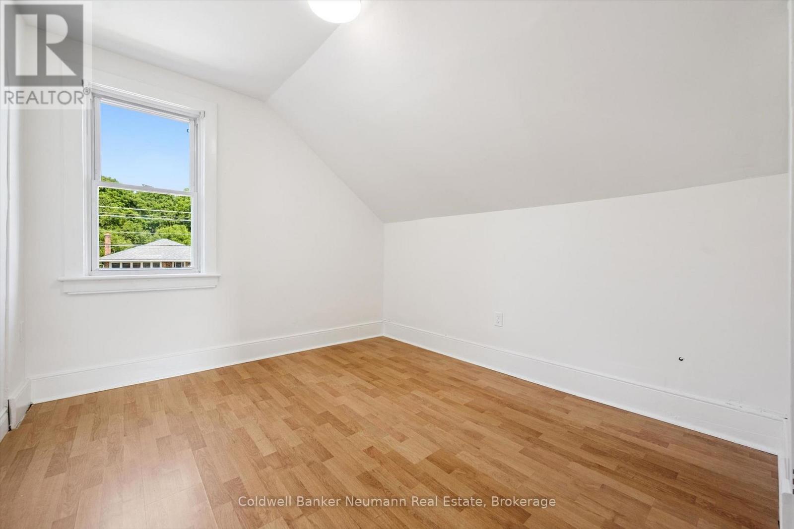 179 ELIZABETH STREET - 29