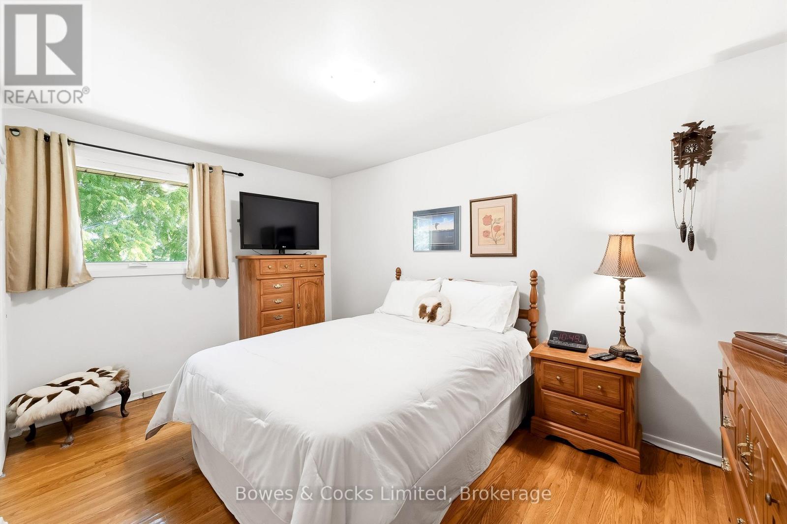 316 LEON AVENUE - 12