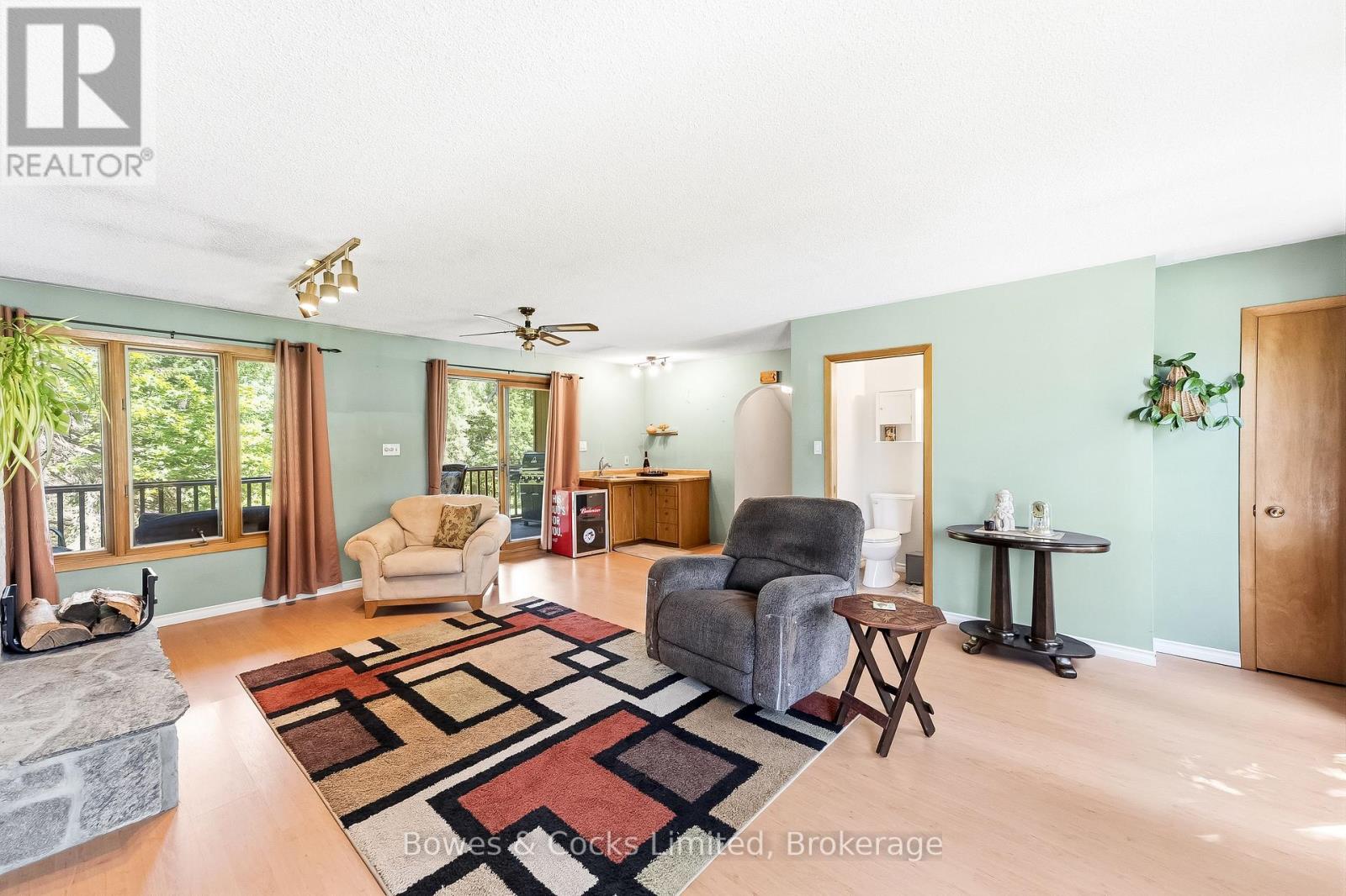 316 LEON AVENUE - 19