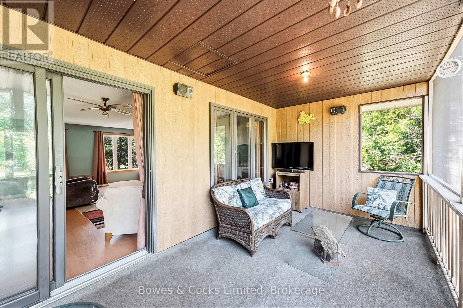 316 LEON AVENUE - 22