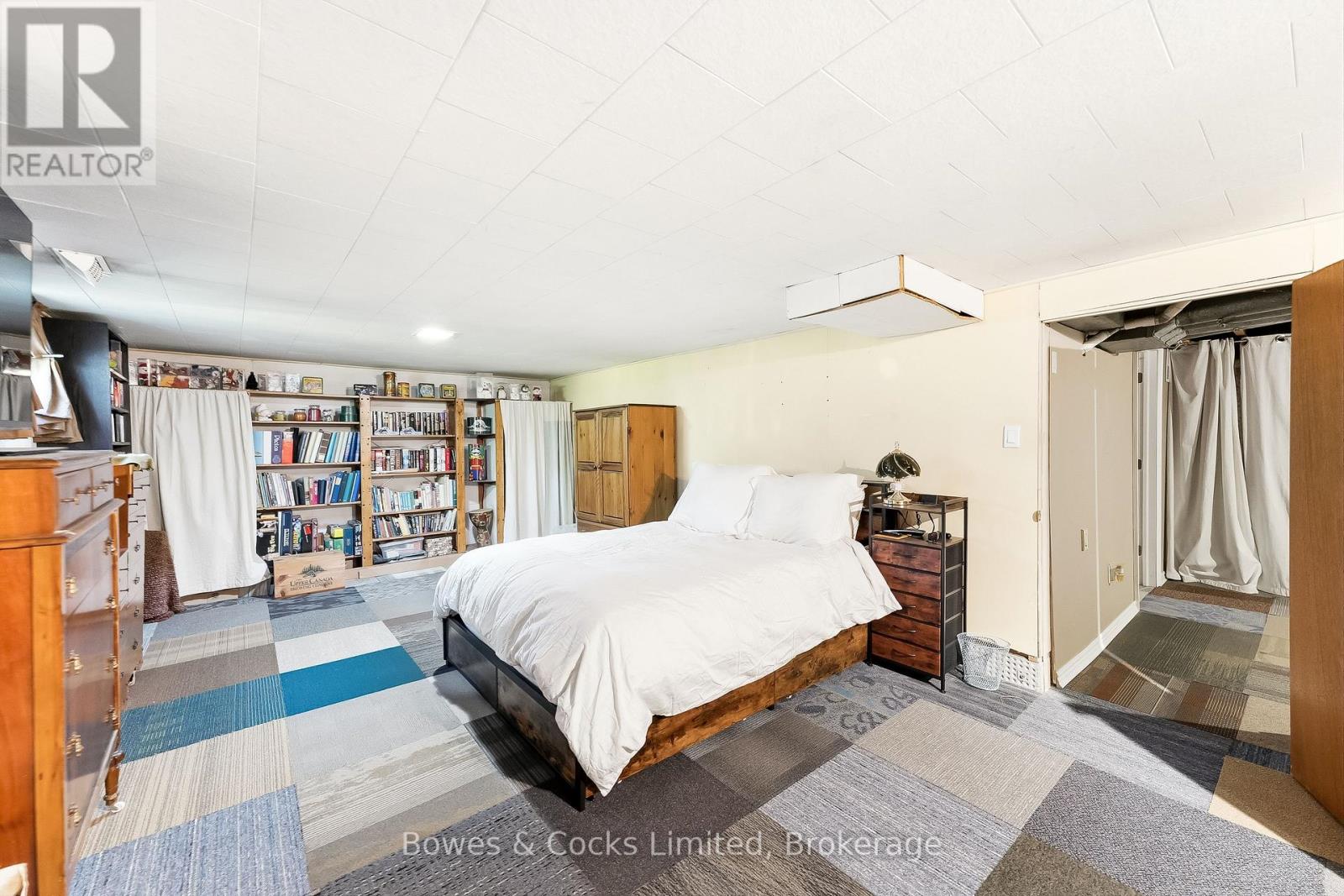 316 LEON AVENUE - 26