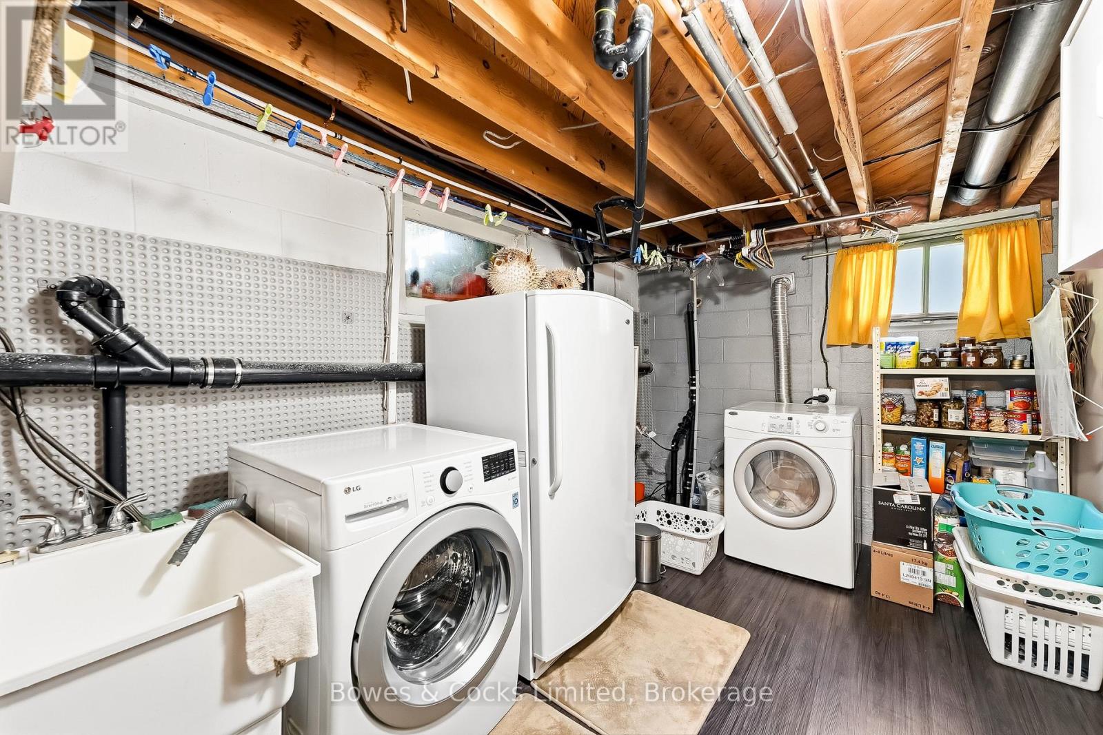 316 LEON AVENUE - 28
