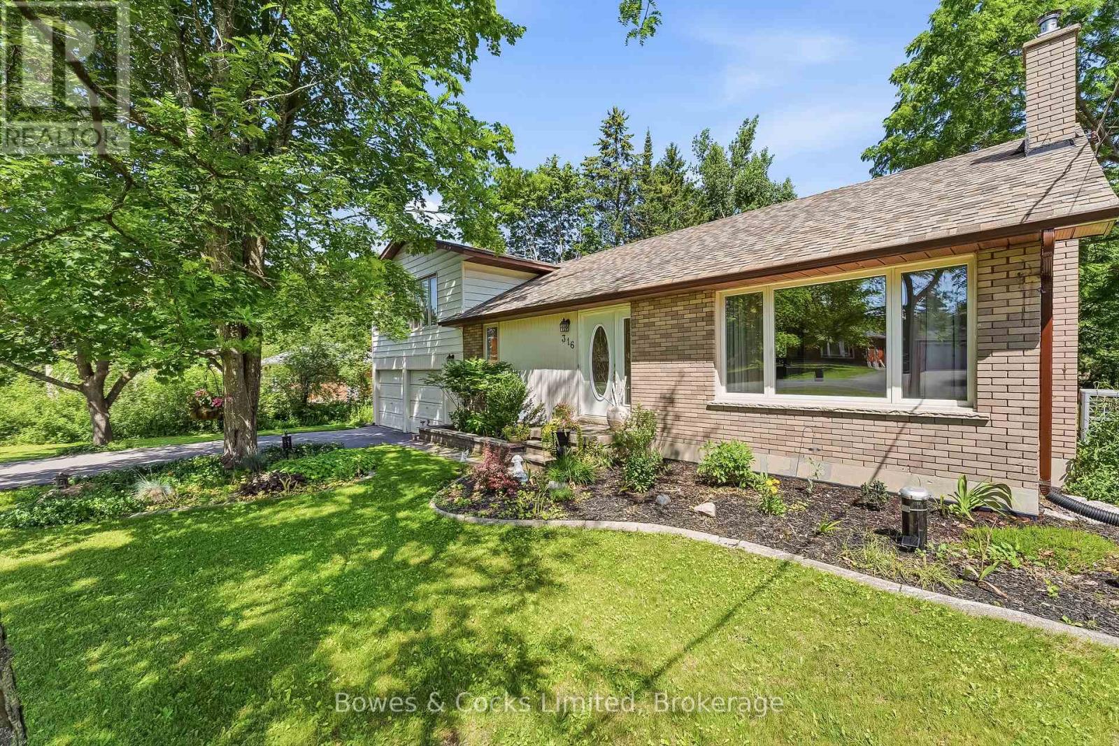 316 LEON AVENUE - 3