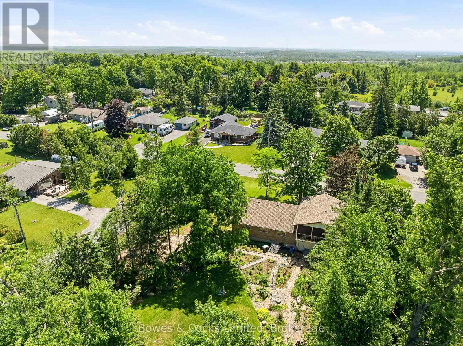 316 LEON AVENUE - 38