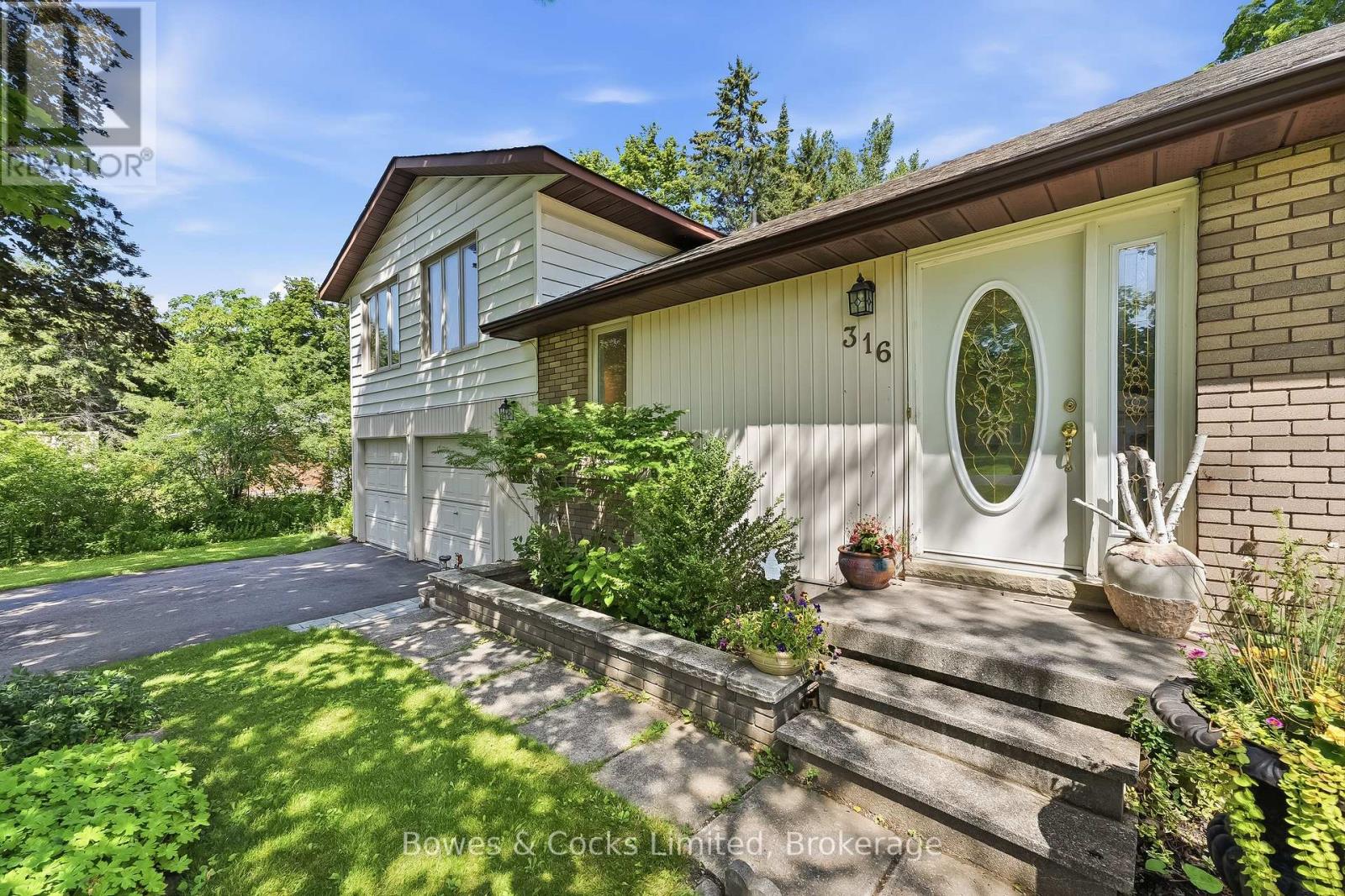 316 LEON AVENUE - 4