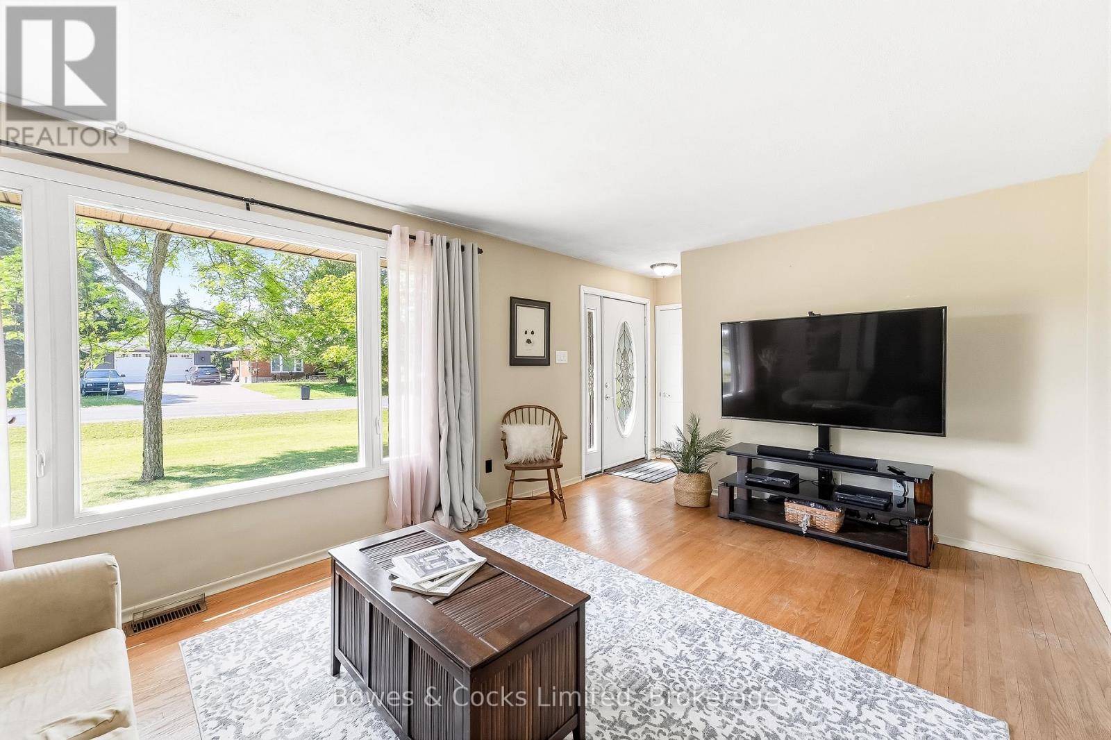 316 LEON AVENUE - 5