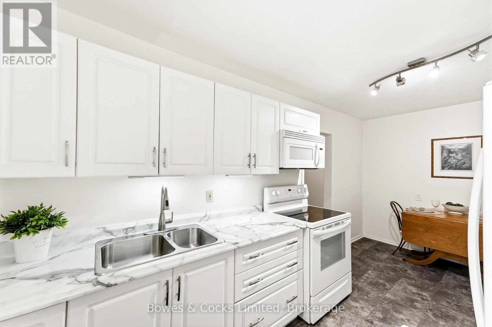 316 LEON AVENUE - 8
