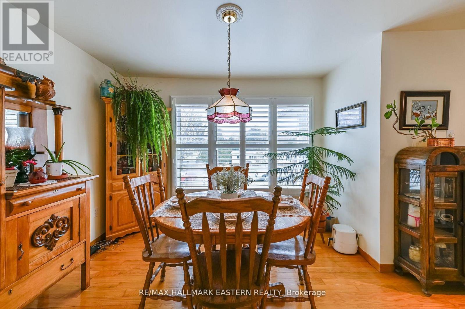2839 PETER STREET - 14