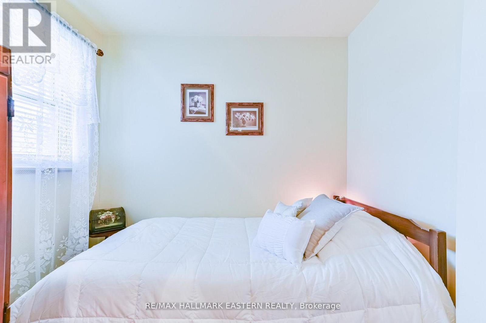 2839 PETER STREET - 20