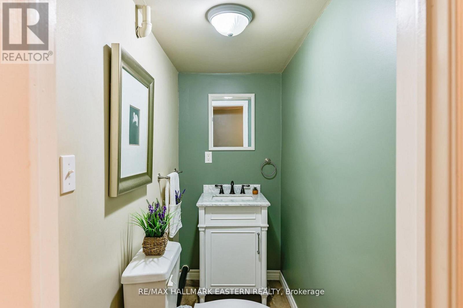 2839 PETER STREET - 21