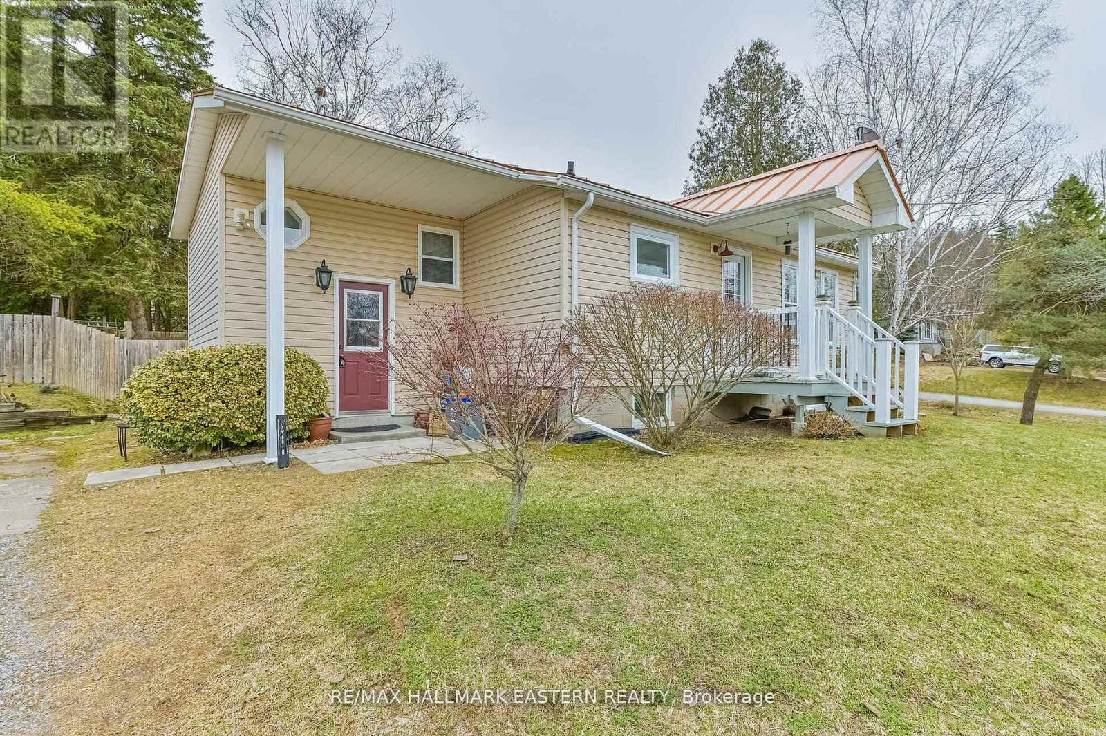 2839 PETER STREET - 24