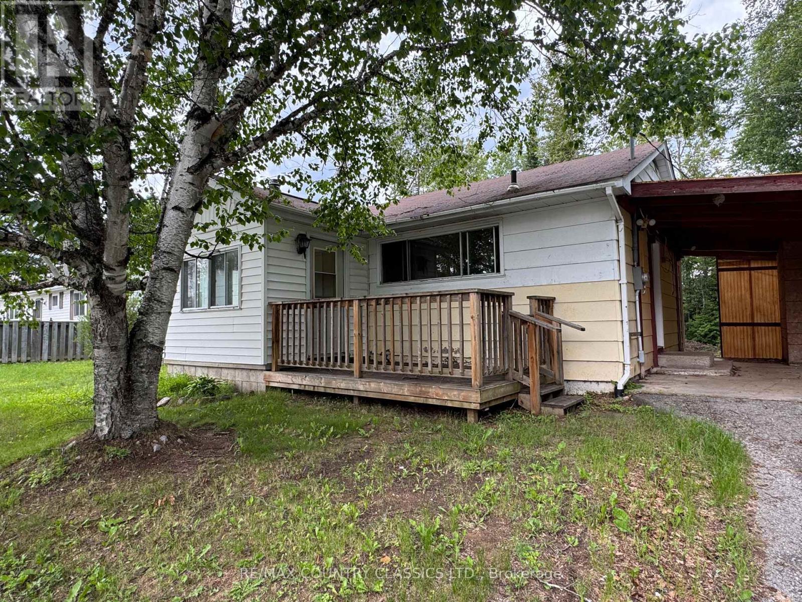 98 SPRUCEDALE STREET - 1