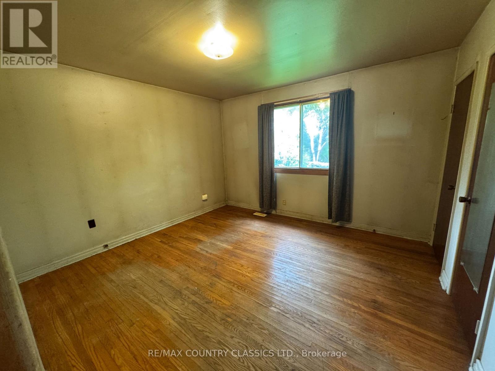 98 SPRUCEDALE STREET - 14