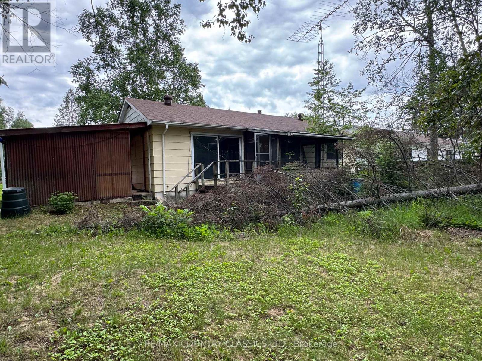 98 SPRUCEDALE STREET - 29