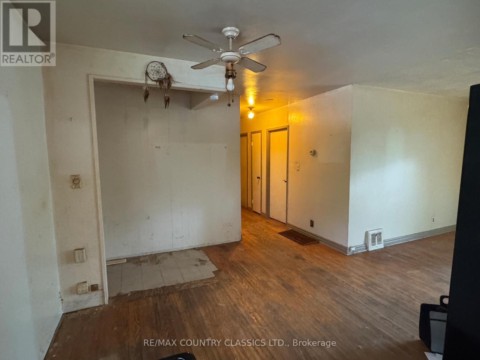 98 SPRUCEDALE STREET - 6