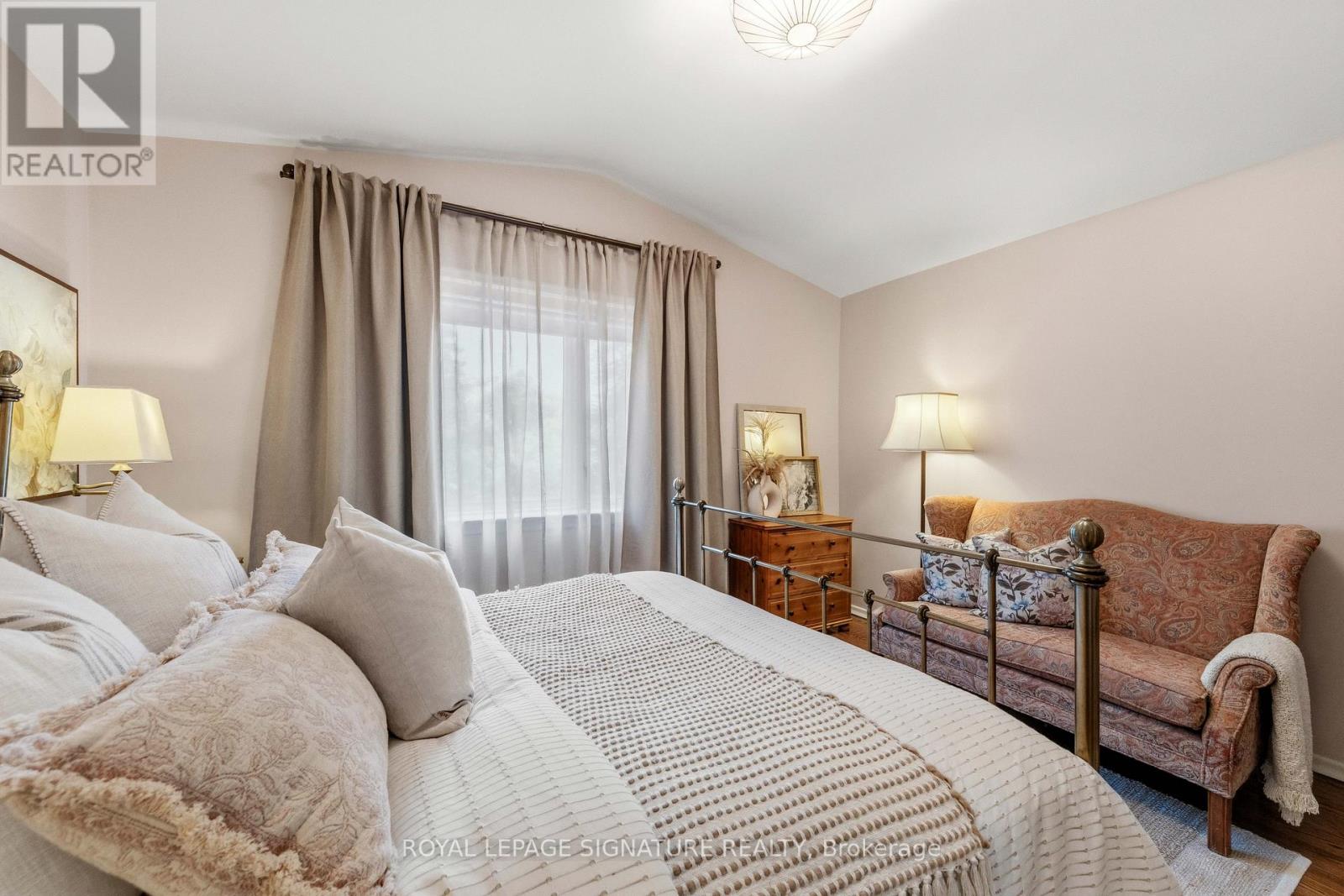 29 FARMCOTE ROAD - 19
