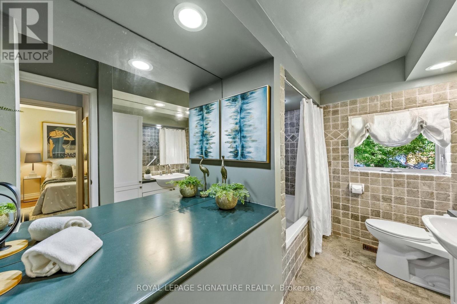 29 FARMCOTE ROAD - 22