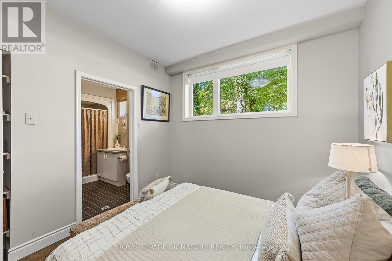 29 FARMCOTE ROAD - 29