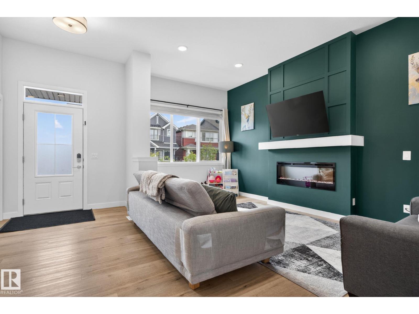 1544 PLUM CIRCLE CI SW - 6