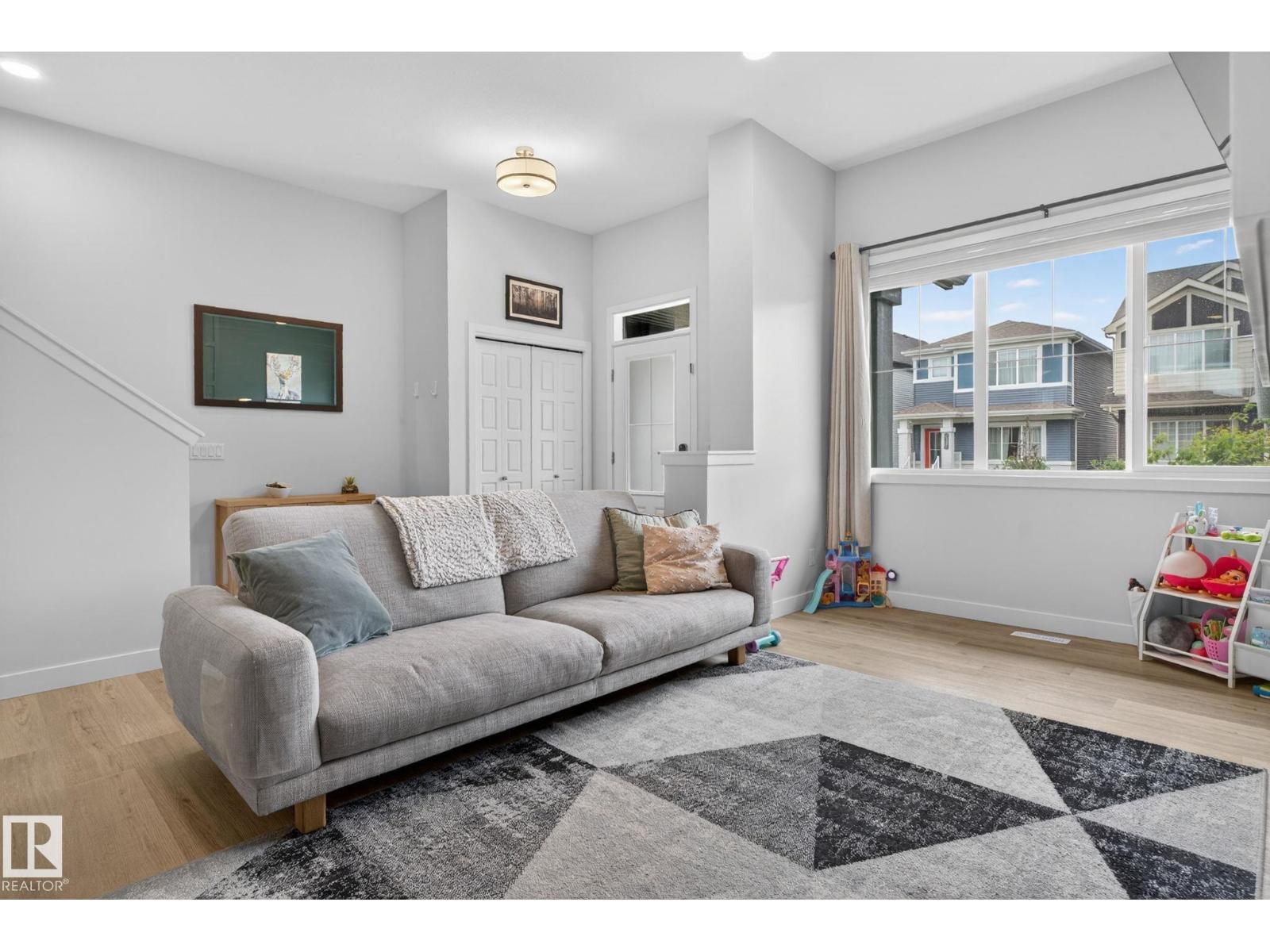 1544 PLUM CIRCLE CI SW - 8