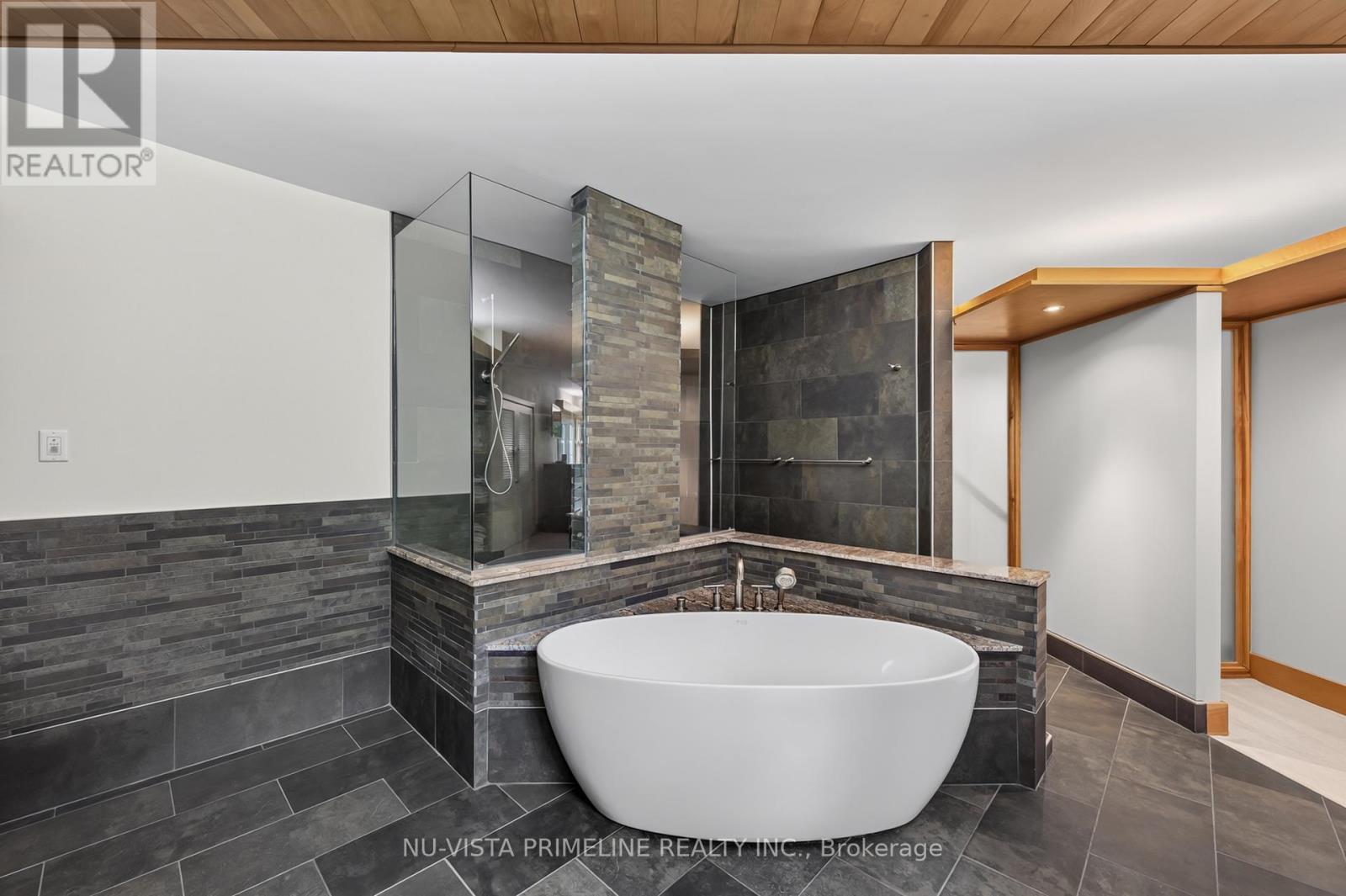 12 ASHLEY LANE - Image 36