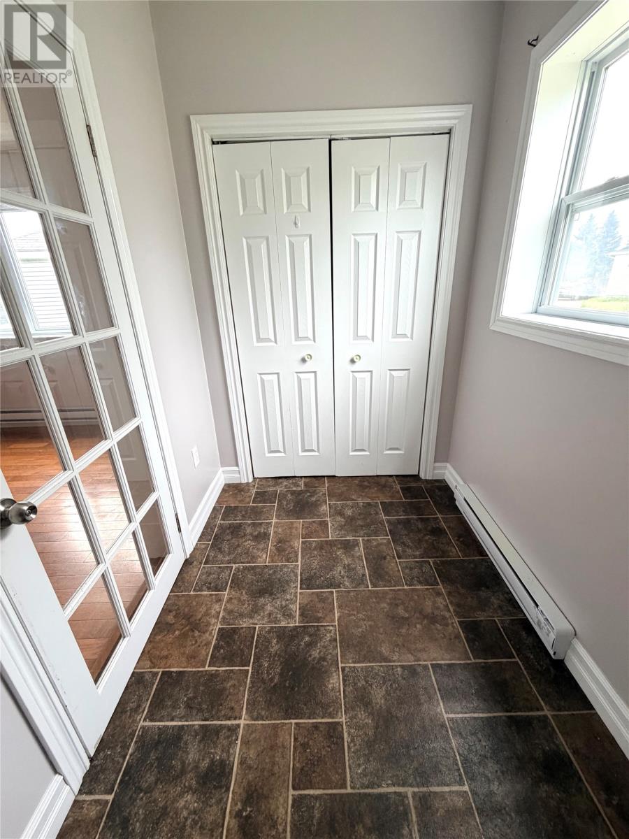 47 Crescent Heights - 12