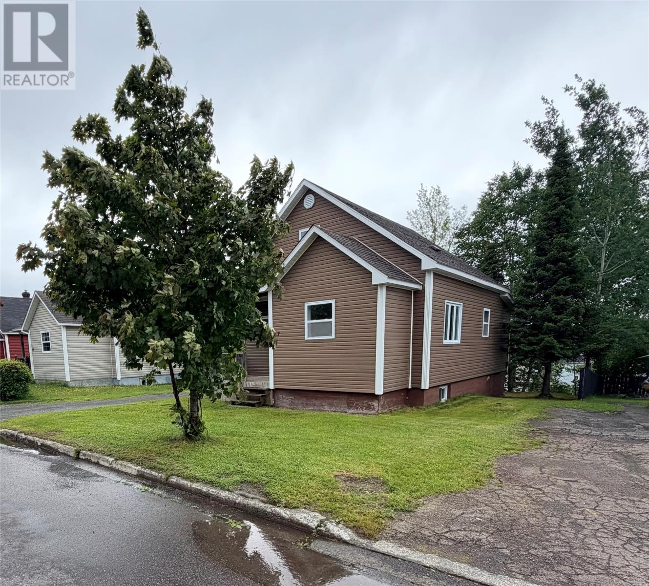 47 Crescent Heights - 23
