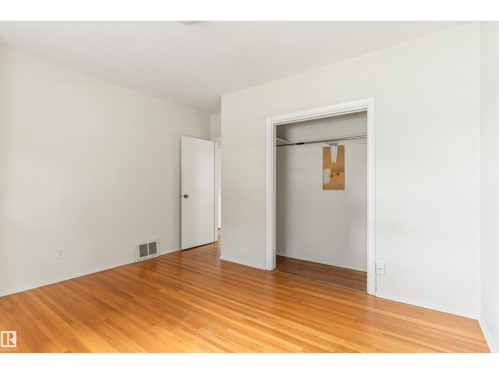 10215 138 ST NW - 19