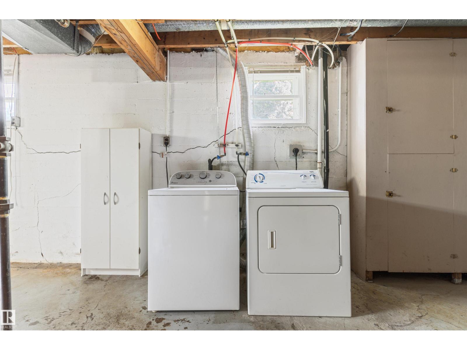 10215 138 ST NW - 33