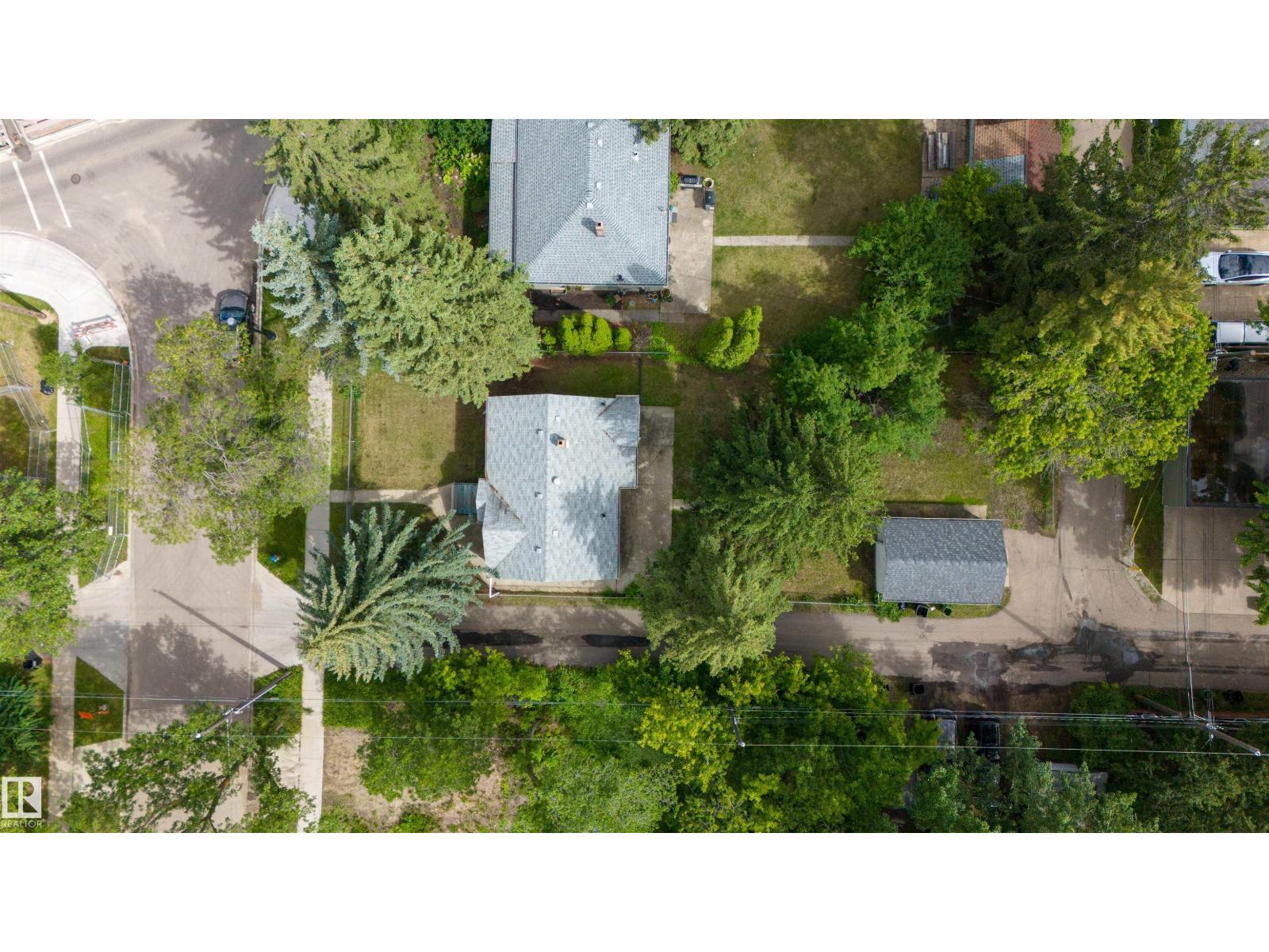 10215 138 ST NW - 44