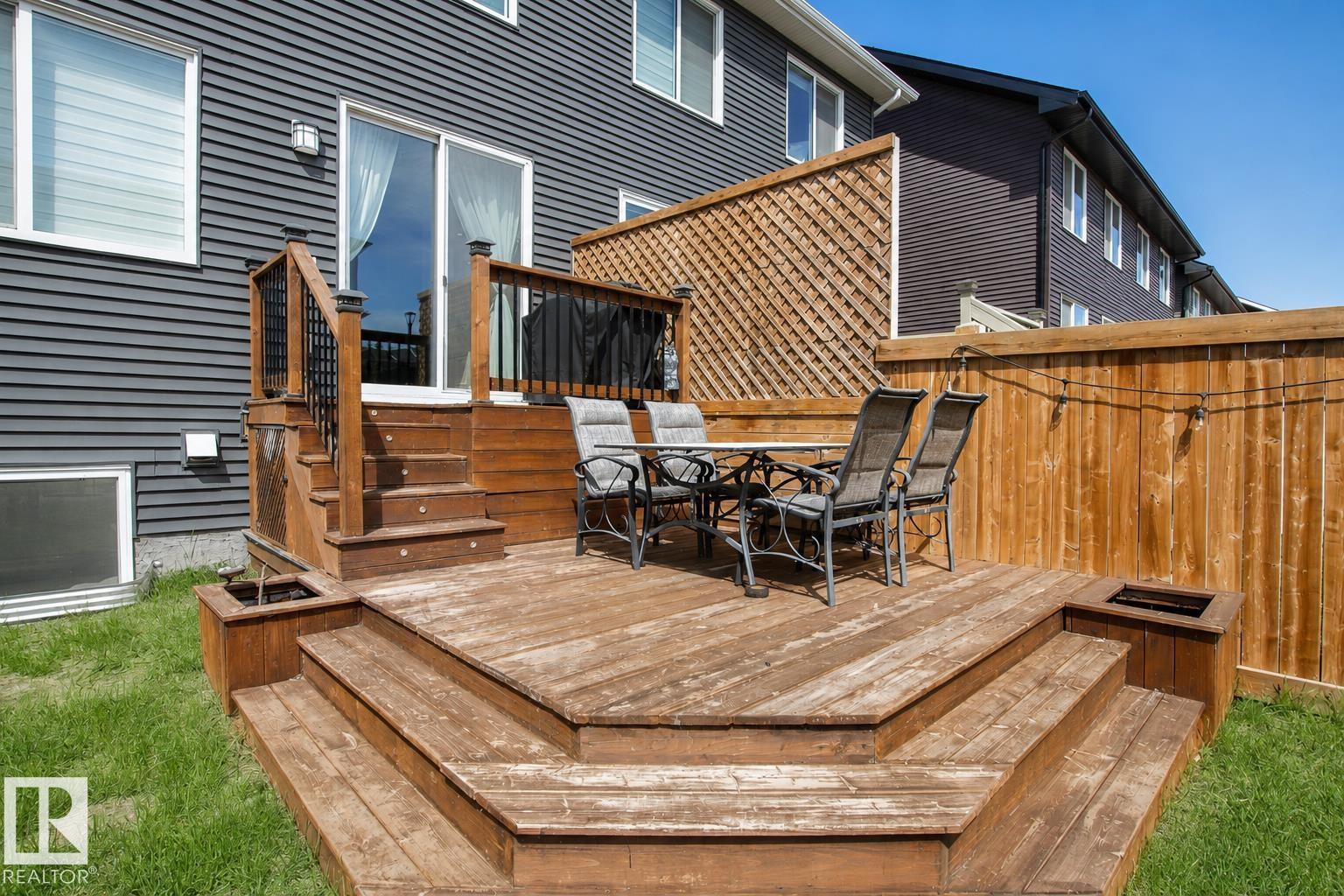 2290 CHOKECHERRY CL SW - 33