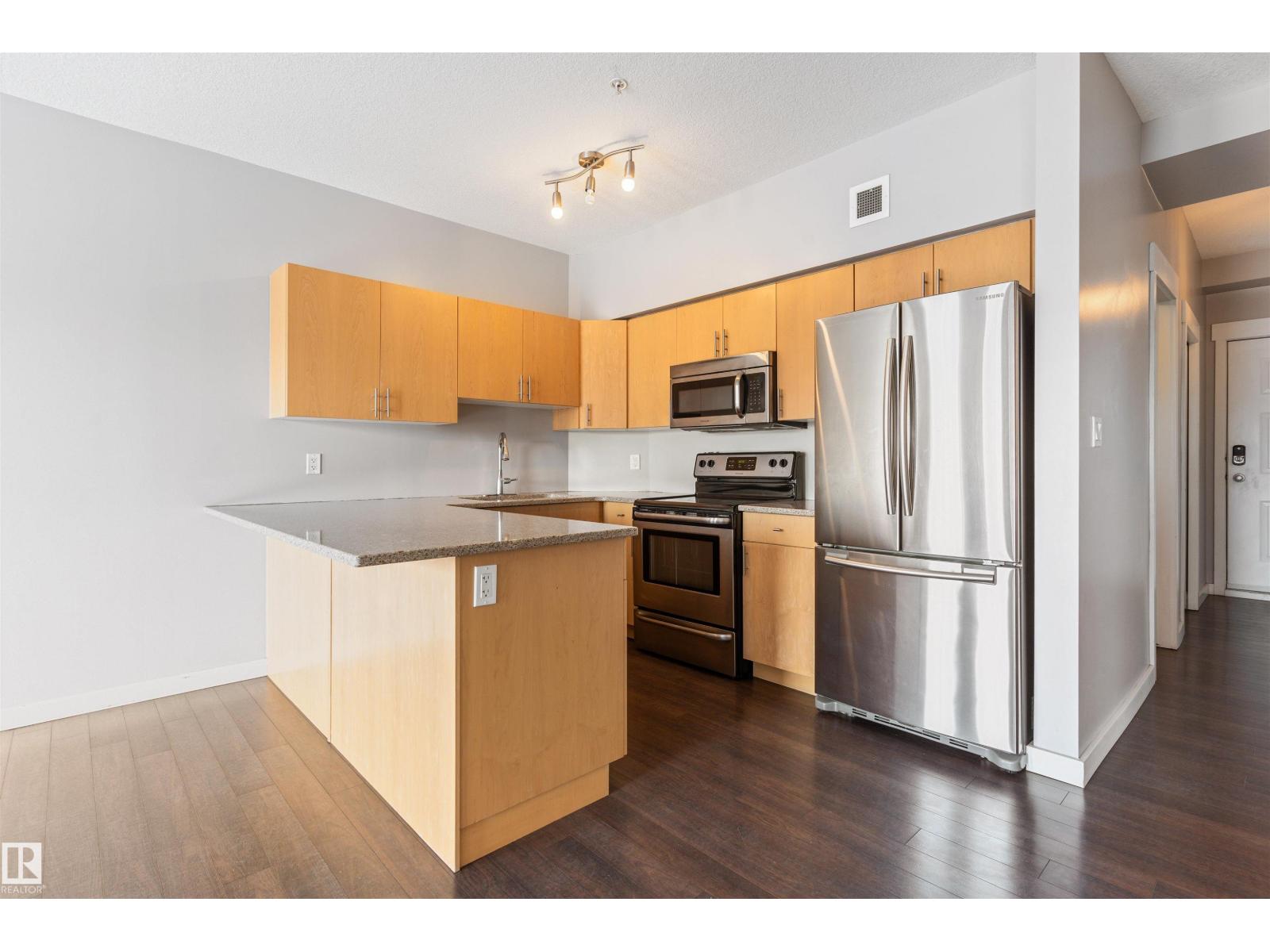 #510 11425 105 AV NW - 10