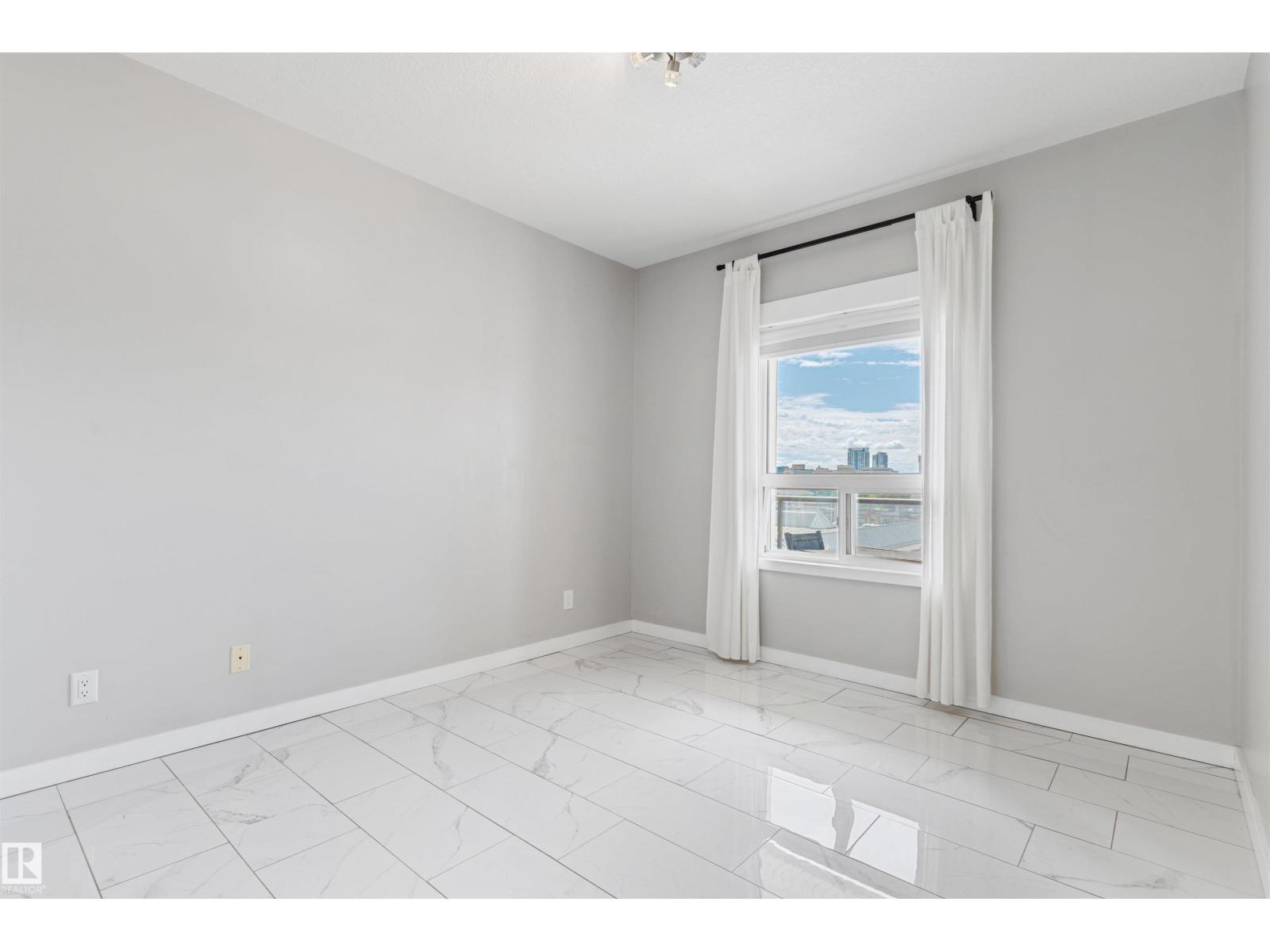 #510 11425 105 AV NW - 23