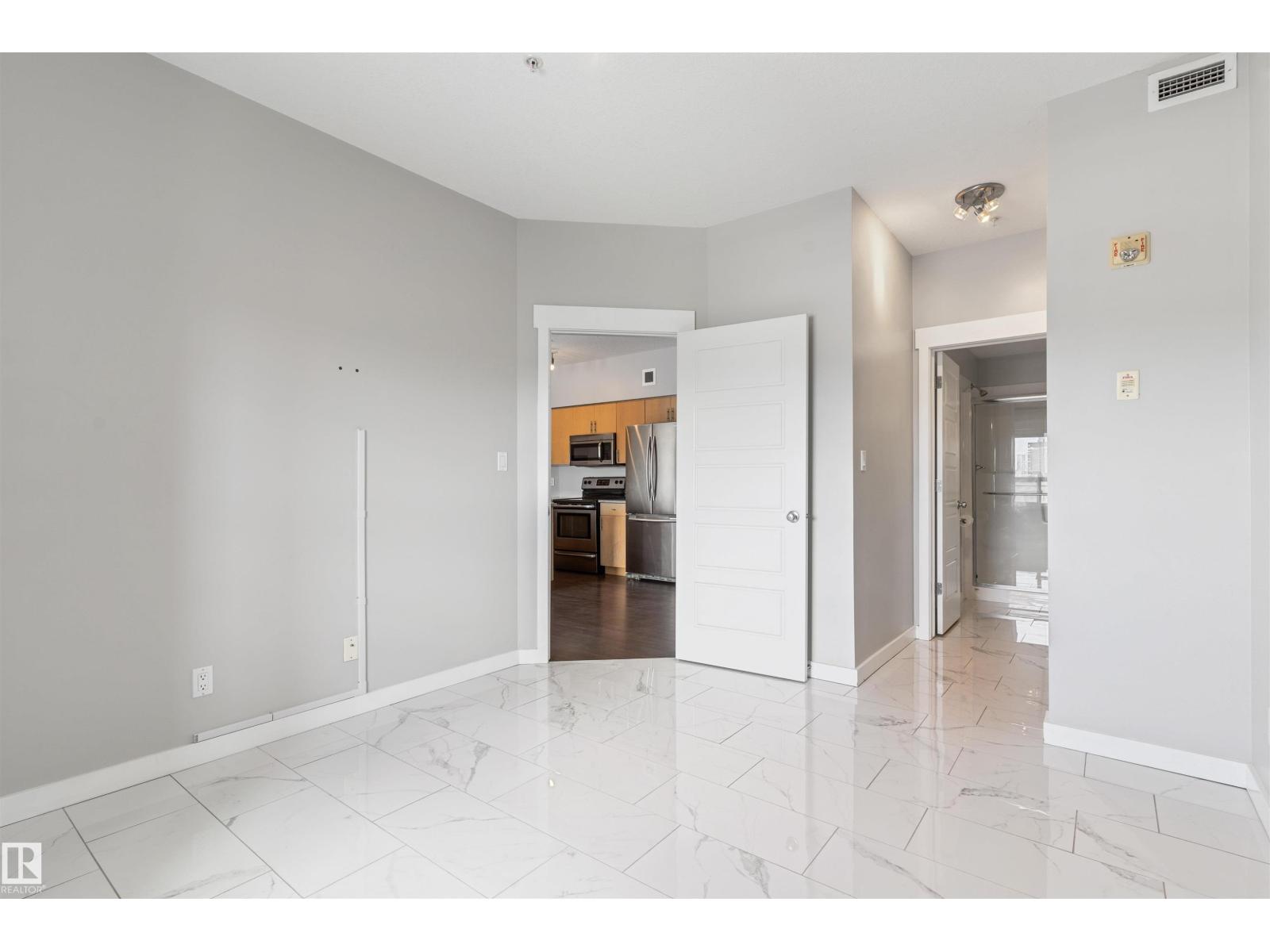 #510 11425 105 AV NW - 25