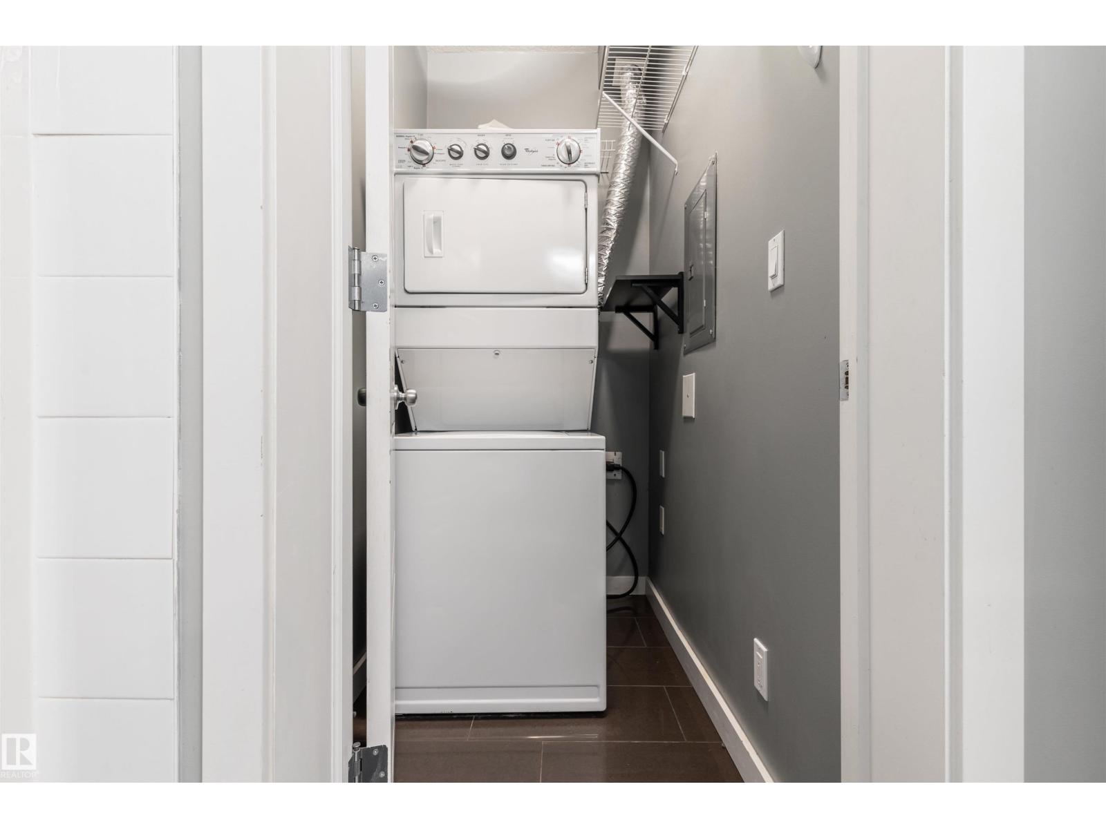 #510 11425 105 AV NW - 33