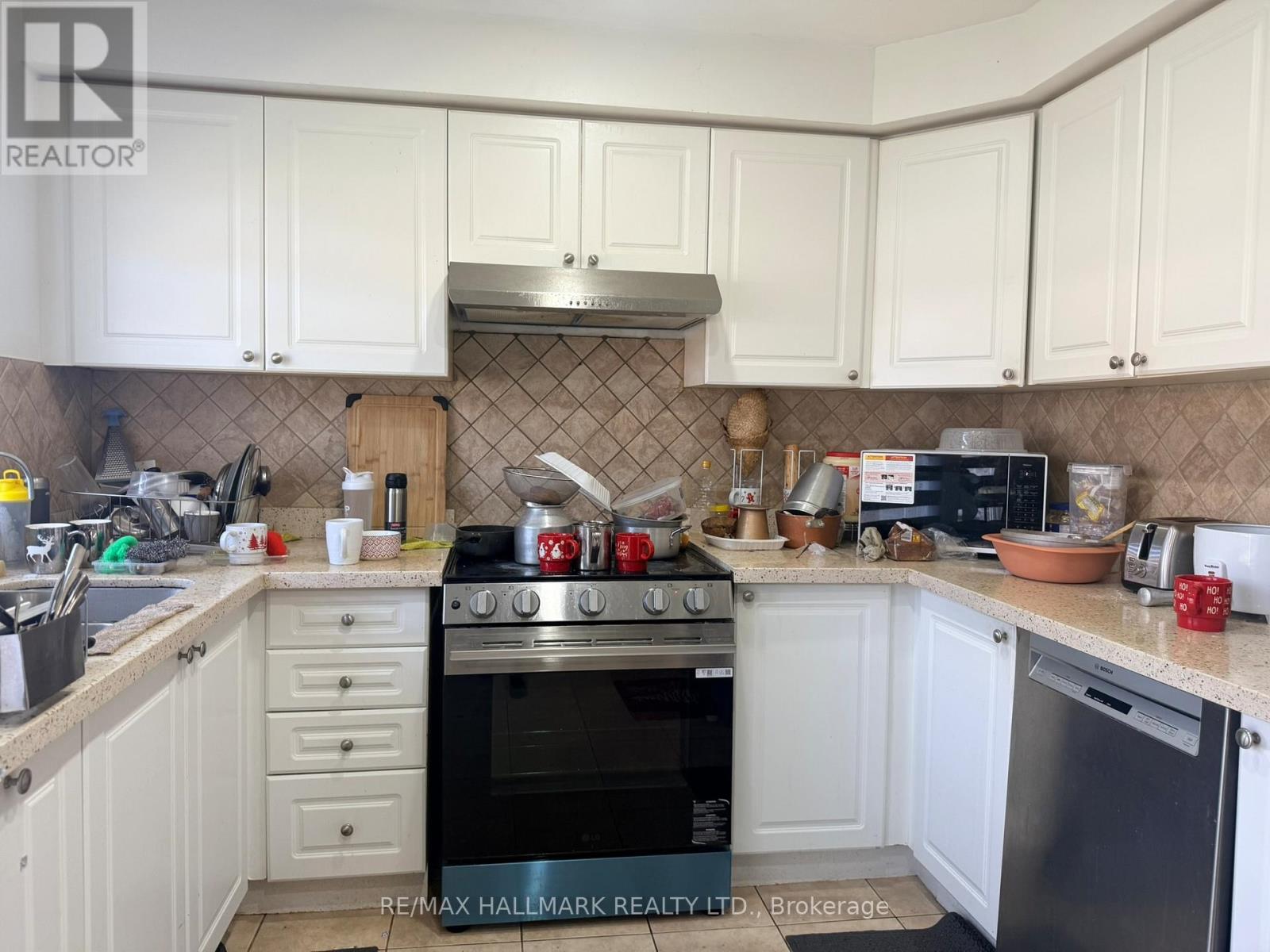 46 HYACINTH CRESCENT - 10