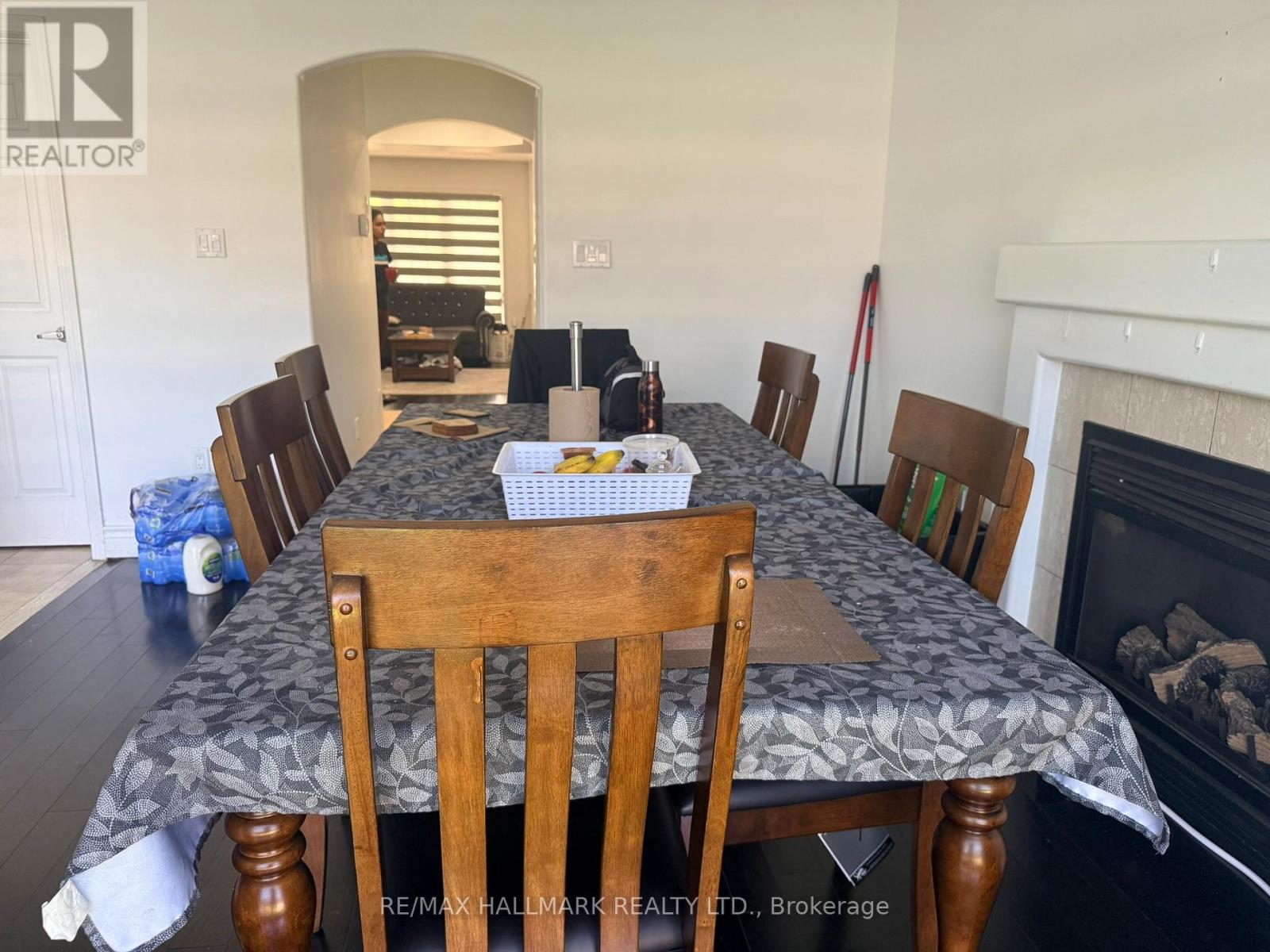 46 HYACINTH CRESCENT - 12