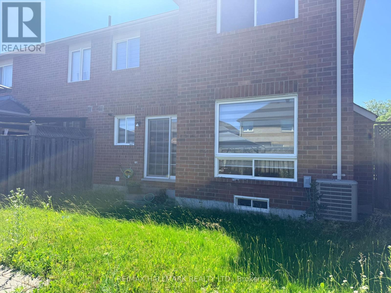 46 HYACINTH CRESCENT - 29