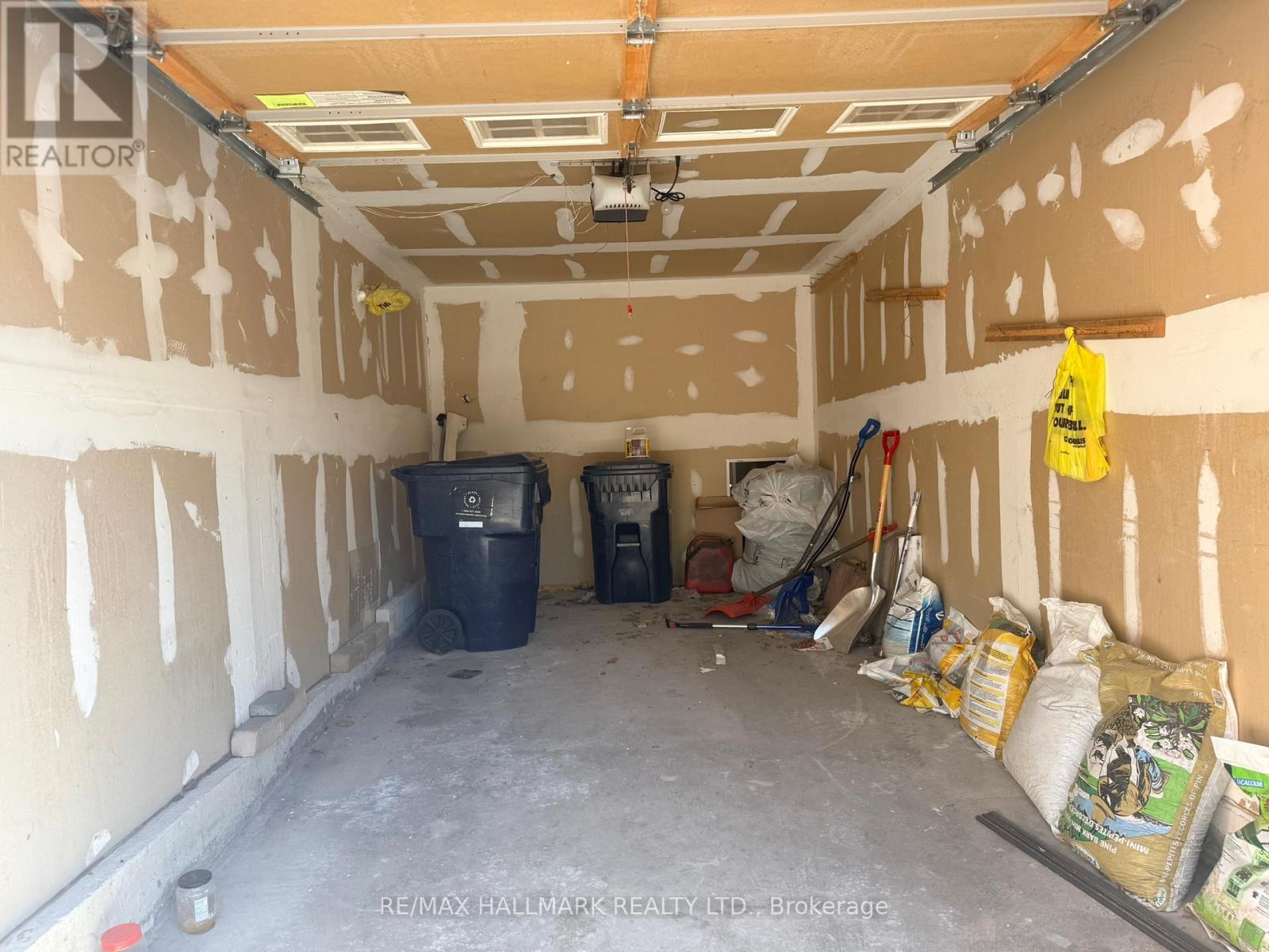 46 HYACINTH CRESCENT - 3