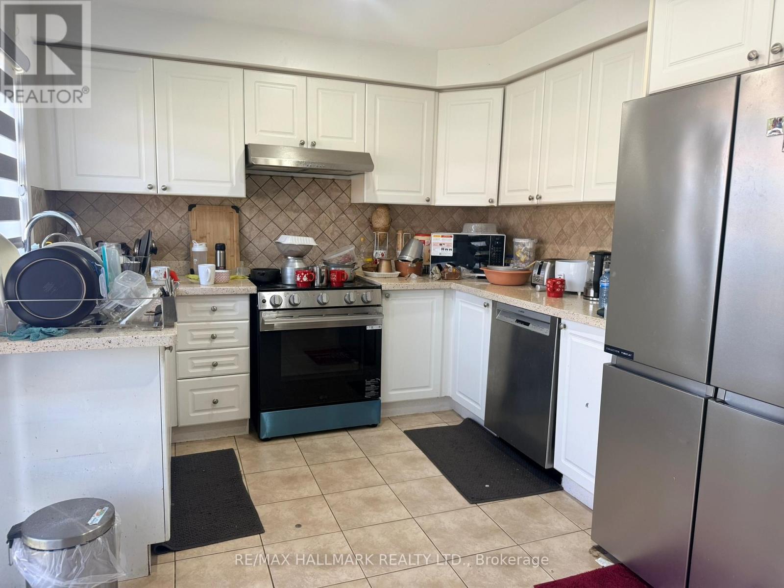 46 HYACINTH CRESCENT - 9