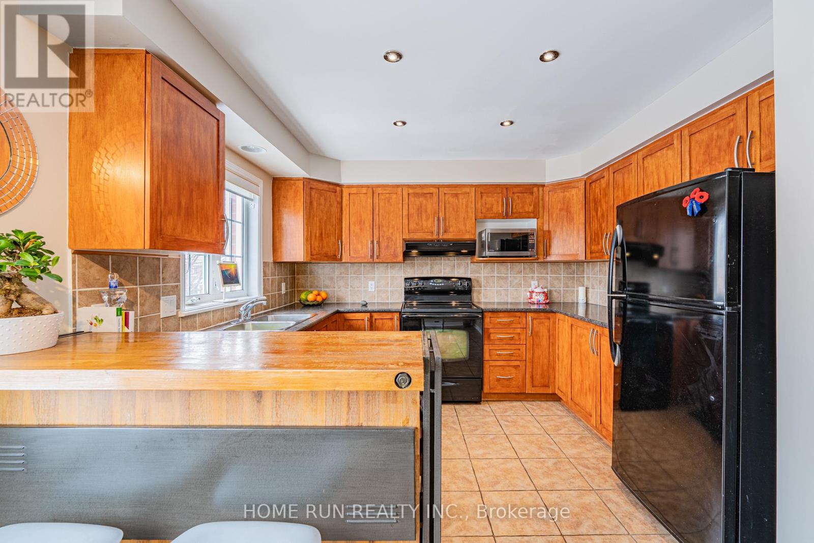 #207 90 EDENVALE DRIVE - 13