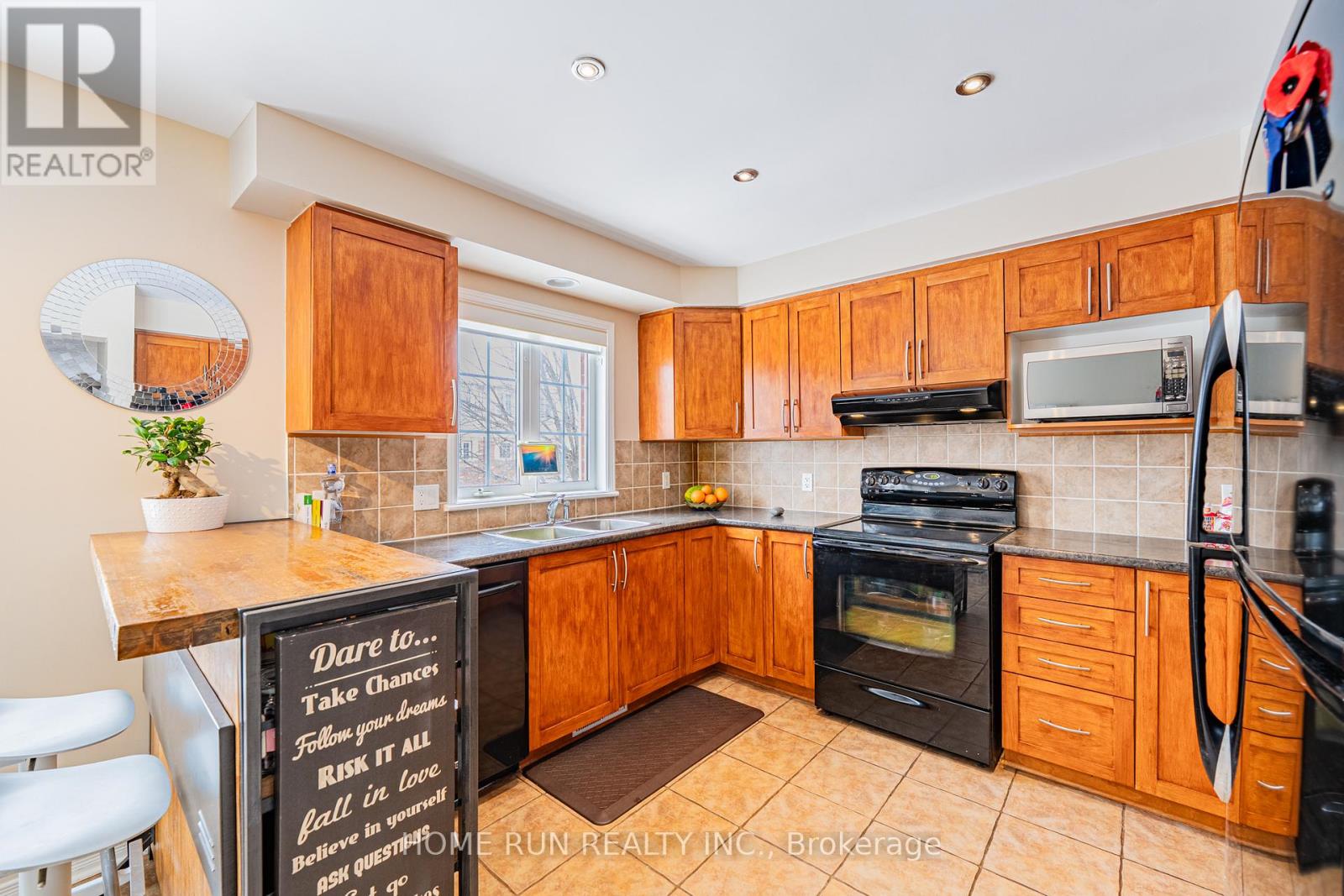 #207 90 EDENVALE DRIVE - 14